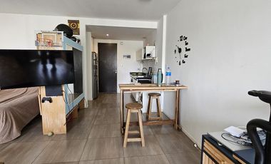 Departamento Monoambiente con balcón, parrilla y cochera cubierta en Vicente López