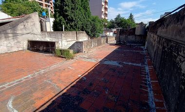 Reservada! Casa PH en Lanús Oeste 118 m2 a refaccionar completo. Sucesión