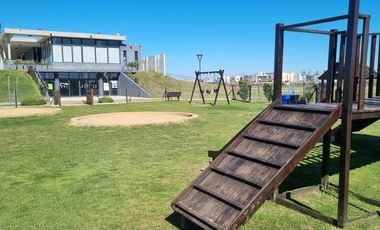 VENDE, LOTE A LAGUNA, PUEBLOS DEL PLATA, MAGALLANES al 200