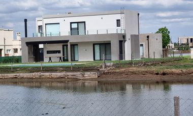 VENDE, LOTE A LAGUNA, PUEBLOS DEL PLATA, MAGALLANES al 200