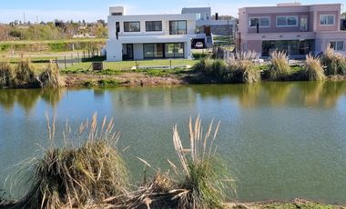 VENDE, LOTE A LAGUNA, PUEBLOS DEL PLATA, MAGALLANES al 200