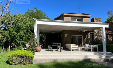Casa en alquiler por temporada con pileta en LA HORQUETA