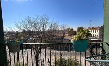 Venta departamento 3 ambientes con balcón en Lanús Este