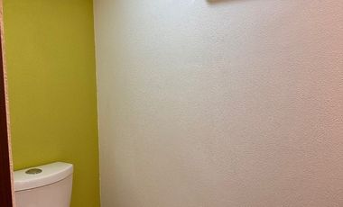 RENTO CASA EN COLINA ESMERALDA  $23,000