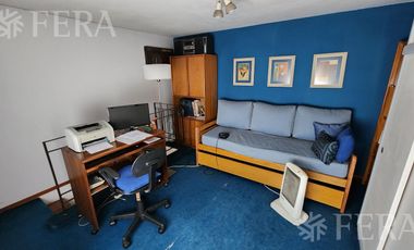 Venta casa de 4 ambientes con cochera y jardin en Ezpeleta