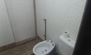 PH 3 Ambientes con entrada independiente – Totalmente refaccionado a nuevo – Parque Avellaneda, CABA