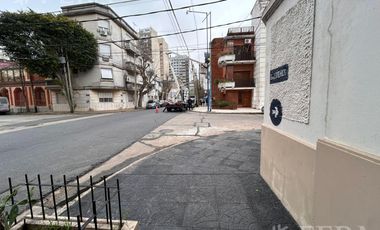 Venta casa 6 ambientes con patio en Crucecita