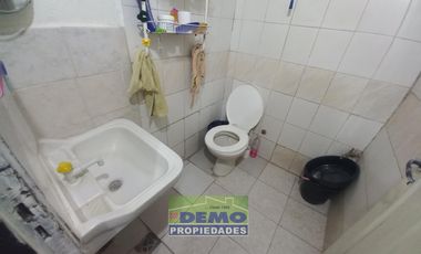 Casa en Planta Alta y 4 Departamentos