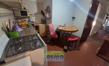 Casa en Planta Alta y 4 Departamentos