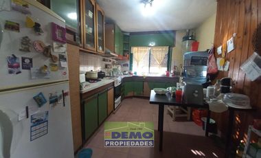 Casa en Planta Alta y 4 Departamentos