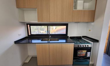 DUPLEX DE 4 AMBIENTES A ESTRENAR CON COCHERA Y TERRAZA EN PLANTA ALTA EN VENTA. CARAPACHAY