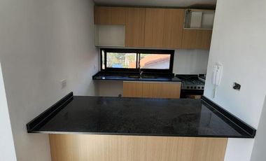 DUPLEX DE 4 AMBIENTES A ESTRENAR CON COCHERA Y TERRAZA EN PLANTA ALTA EN VENTA. CARAPACHAY