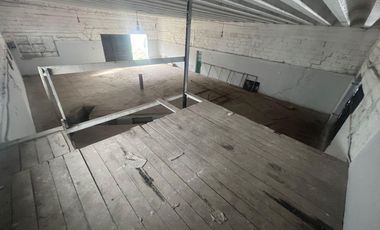 EN ALQUILER GALPON CON ENTRADA SOBRE CALLE PUBLICA RUTA 38. REF: 1894 A