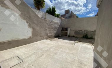 AQUILER DE CASA 5 DORMIS. - CIPOLLETTI - RIO NEGRO