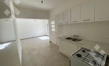 AQUILER DE CASA 5 DORMIS. - CIPOLLETTI - RIO NEGRO