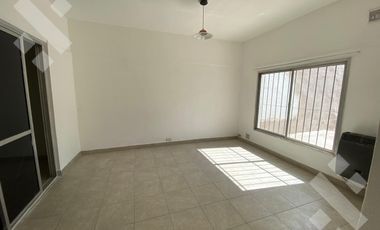 AQUILER DE CASA 5 DORMIS. - CIPOLLETTI - RIO NEGRO