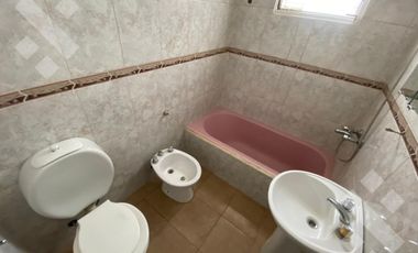 AQUILER DE CASA 5 DORMIS. - CIPOLLETTI - RIO NEGRO