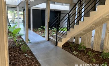 Departamento de dos ambientes en alquiler, Morón. Con cochera.