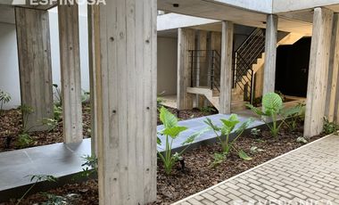 Departamento de dos ambientes en alquiler, Morón. Con cochera.