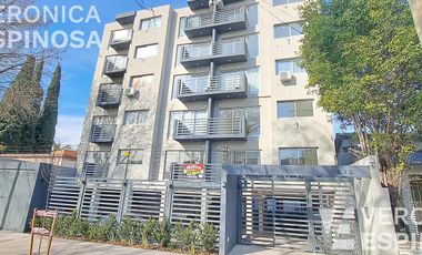 Departamento  de dos ambientes en alquiler , Moron Sur.