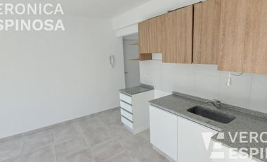 Departamento  de dos ambientes en alquiler , Moron Sur.