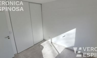 Departamento  de dos ambientes en alquiler , Moron Sur.
