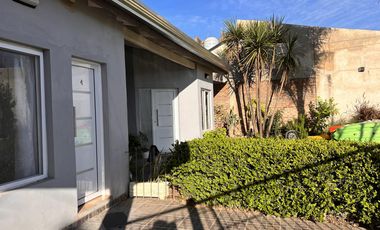 Complejo en Pueblo Liebig con piscina