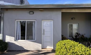 Complejo en Pueblo Liebig con piscina