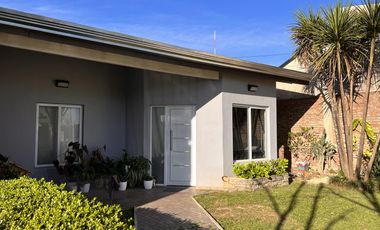 Complejo en Pueblo Liebig con piscina