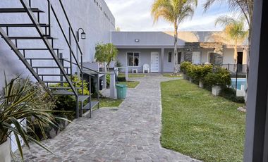 Complejo en Pueblo Liebig con piscina