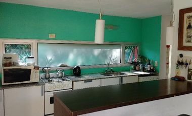 Casa  venta Villa Elisa 2 dormitorios cocheras parque asfalto servicios