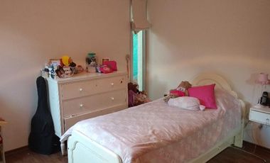 Casa  venta Villa Elisa 2 dormitorios cocheras parque asfalto servicios