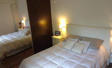 Casa  venta Villa Elisa 2 dormitorios cocheras parque asfalto servicios