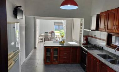 Casa - Temperley Oeste