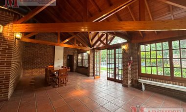 Departamento en  VENTA de cuatro ambientes