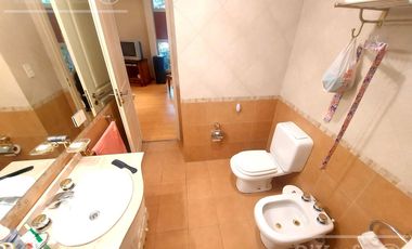 Casa en Venta preparada para Oficinas - Quilmes - Excelente ubicación! actualmente Escribanía