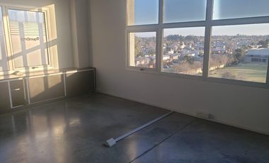 Alquiler de oficina de 140 m2 en Beccar