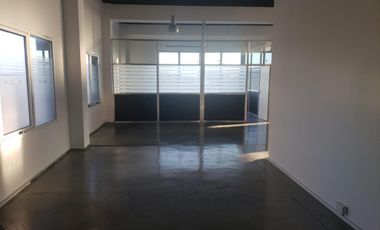 Alquiler de oficina de 140 m2 en Beccar