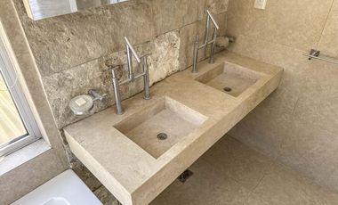 Casa en Alquiler en Barrio Los Sauces, Nordelta,  3 dor, play, 4 baños, impec, con pileta.