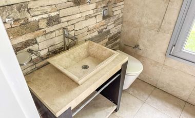 Casa en Alquiler en Barrio Los Sauces, Nordelta,  3 dor, play, 4 baños, impec, con pileta.