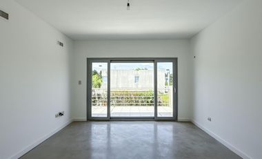 Casa en Alquiler en Barrio Los Sauces, Nordelta,  3 dor, play, 4 baños, impec, con pileta.