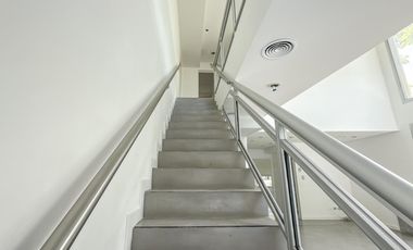 Casa en Alquiler en Barrio Los Sauces, Nordelta,  3 dor, play, 4 baños, impec, con pileta.