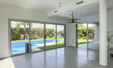 Casa en Alquiler en Barrio Los Sauces, Nordelta,  3 dor, play, 4 baños, impec, con pileta.