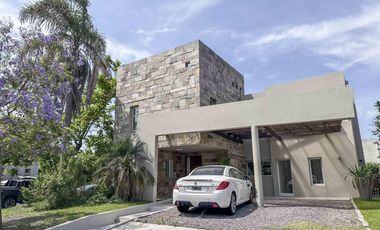 Casa en Alquiler en Barrio Los Sauces, Nordelta,  3 dor, play, 4 baños, impec, con pileta.