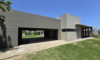 Casa en Arroyo Leyes - Loteo Jardines de la Costa