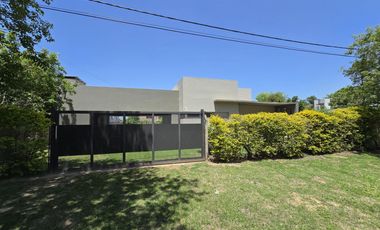 Casa en Arroyo Leyes - Loteo Jardines de la Costa