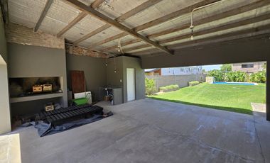 Casa en Arroyo Leyes - Loteo Jardines de la Costa