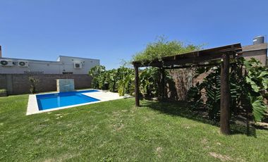Casa en Arroyo Leyes - Loteo Jardines de la Costa