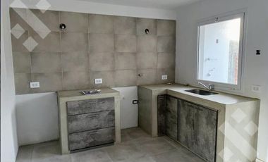 VENTA Dúplex 2 Dormitorios con Renta en Altos Alberdi I, Plottier – ¡INVERSIÓN INTELIGENTE!