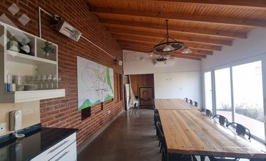 Venta - Casa - 4 dormitorios - Sargento Cabral  665  - Neuquén -